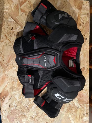 Senior Small CCM Control Shoulder Pads