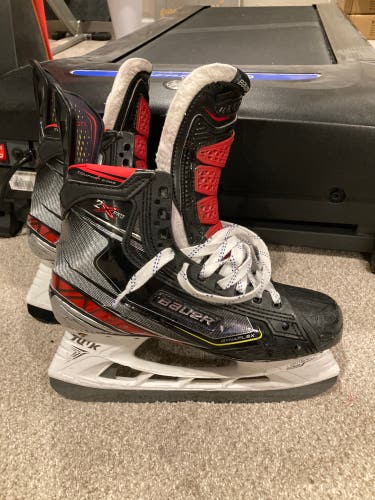 Bauer Wide Width Pro Stock Size 9 Vapor 2X Pro Hockey Skates