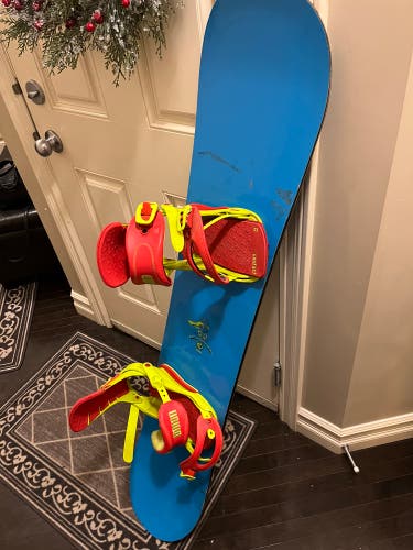 Burton Custom Smalls Snowboard (138cm) With Union Bindings