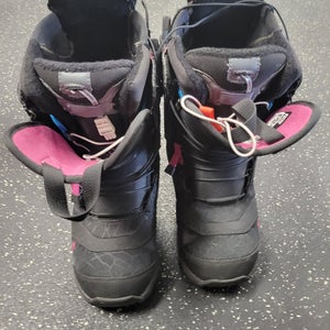 Used Burton Felix Senior 7 Women's Snowboard Boots