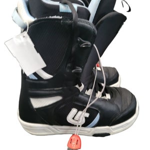 Used Burton Im Senior 6.5 Womens Snowboard Boots