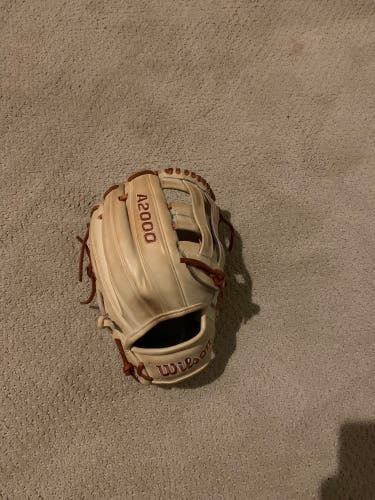 Barely Used Right Hand Throw 11.5" A2000 Baseball Glove