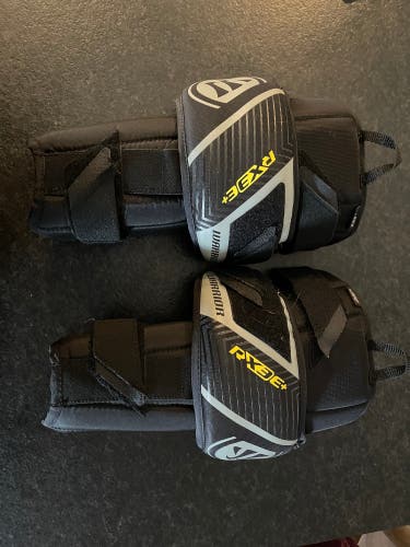Used WARRIOR RITUAL X3 E+ GOALIE KNEE PADS - JUNIOR