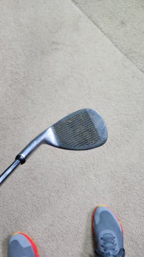 Men's Used Tour Right Handed LW2 Wedge 64 Degree
