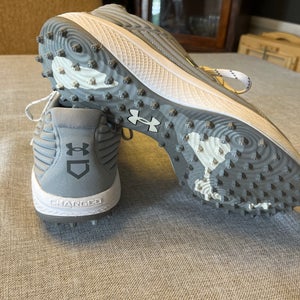 Gray New Adult Men's Size 9.0 (Women's 10) Turf Cleats Under Armour Low Top Yard Turf