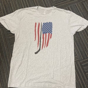 NEW GRAY HOCKEY T-SHIRT LARGE