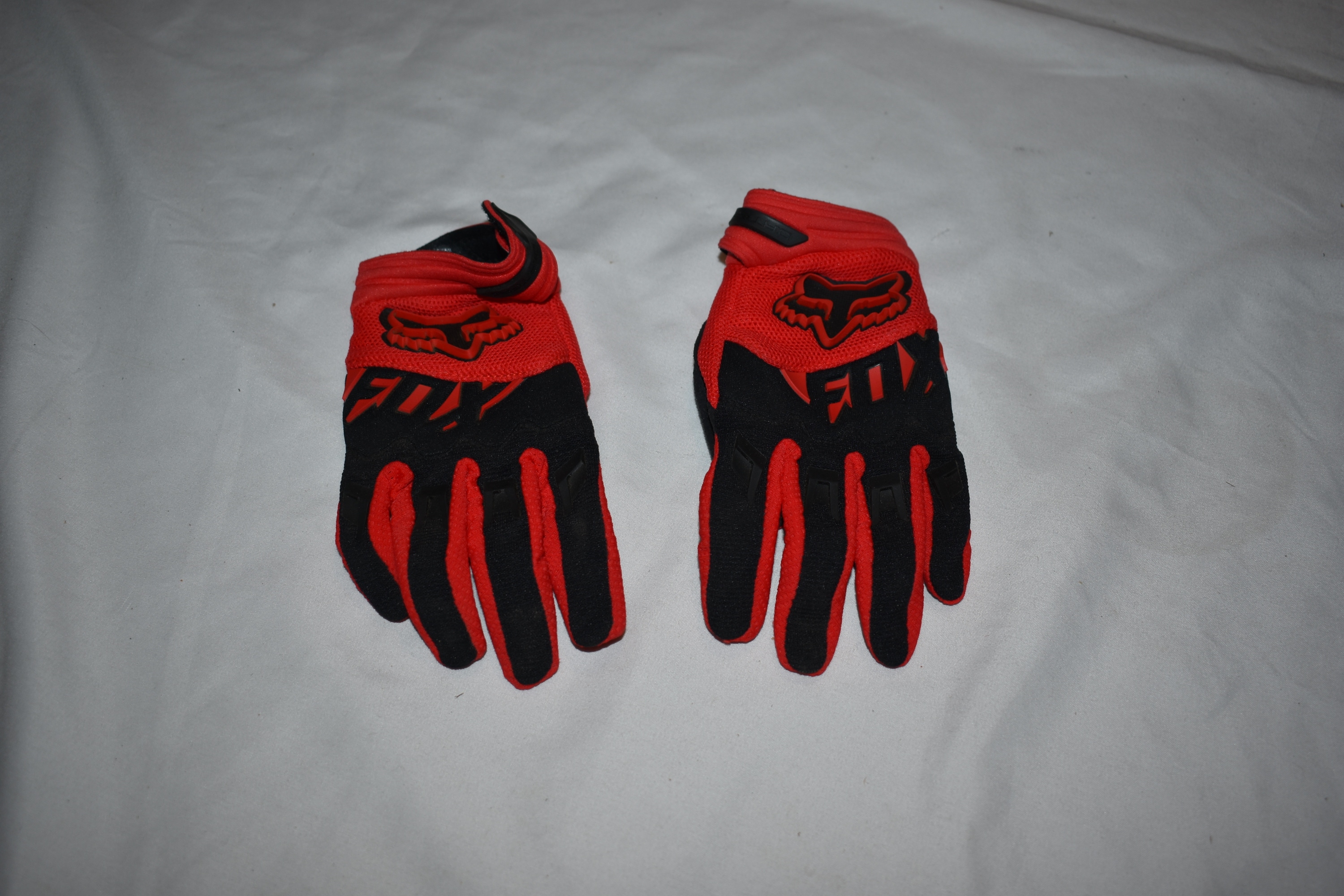 FOX Racing Motocross Gloves, Red/Black, Youth Small - Like New!