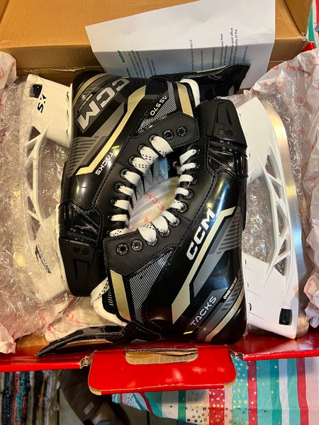 Used CCM Regular Width Size 8.5 Super Tacks AS570 Hockey Skates