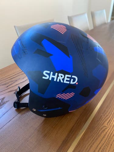 Unisex Used Large Shred Basher Ultimate Helmet FIS Legal