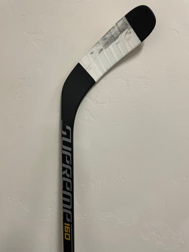 Used Bauer Supreme 160 Intermediate Hockey Stick RH P88 67 Flex