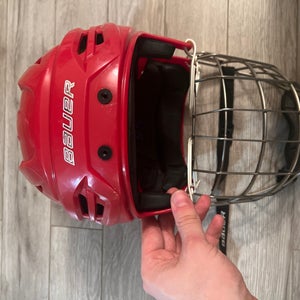Used Large Bauer Re-Akt 95 Helmet