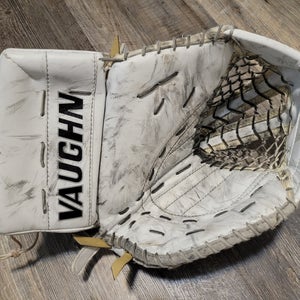 Used Vaughn Velocity V6 2000 Pro Stock Catch Glove