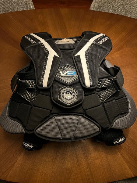 Vaughn V9 Intermediate Extra-large chest protector