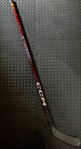NEW Senior Left Hand | CCM Jetspeed FT5 Pro Hockey Stick | 85 Flex P29 Curve