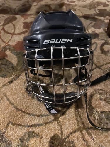 Used Large Bauer Re-Akt 75 Helmet