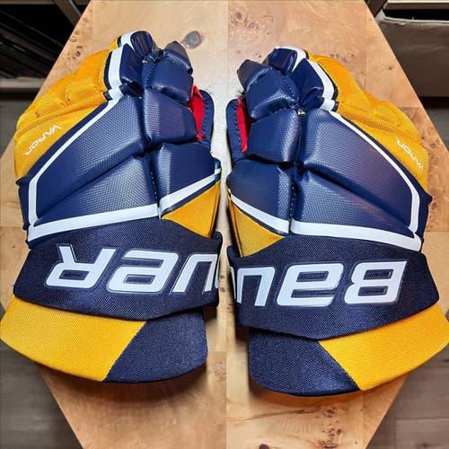 Bauer Vapor 3X Gloves 14" (Barely Used)