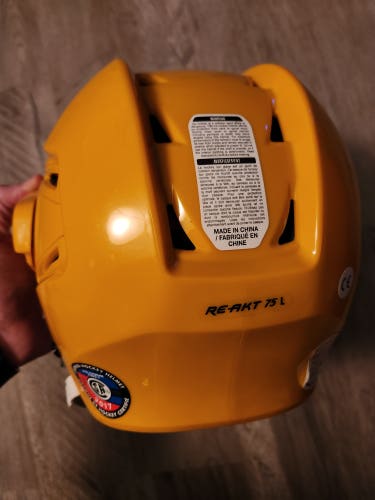 New Bauer Re-Akt 75 Helmet Yellow