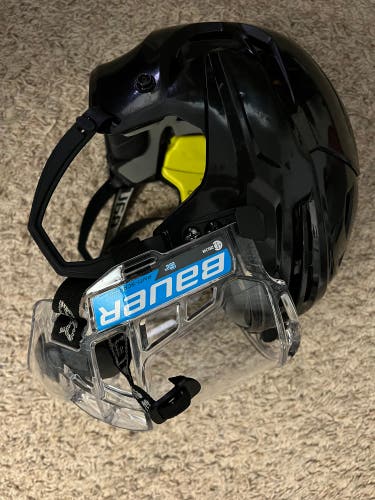 Pro Stock Bauer ReAkt Helmet Adult Medium