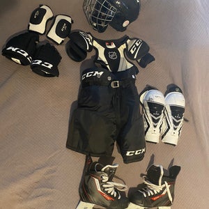 Youth CCM Hockey Set - Officially from NHL