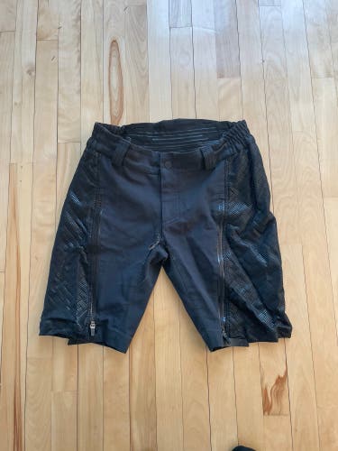Black Adult Medium SYNC Ski Shorts