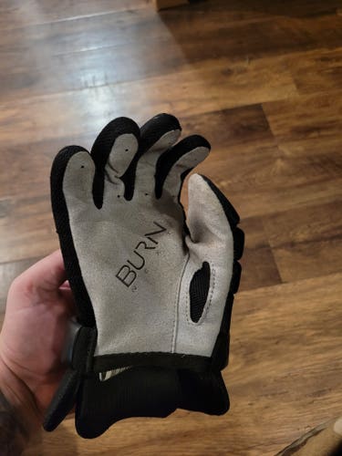 Used Player's Warrior Burn Next Lacrosse Gloves 9"