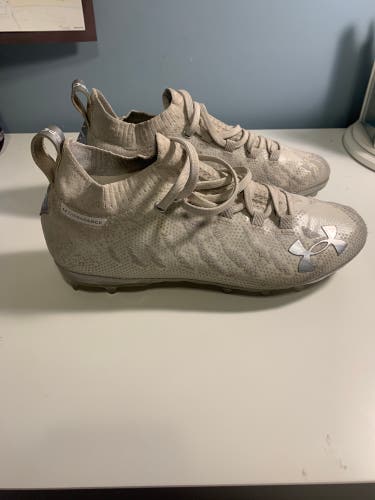 Under Armor Spotlight MC Cleats size 9