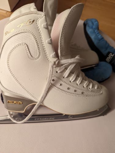 Used EDEA Ice Fly 245c with Matrix Supreme like new Figure Skates Size 6.5