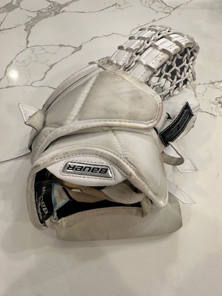 Used Regular Bauer GSX Goalie Glove