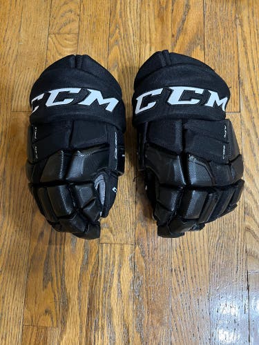 Used CCM 13"  Qlt290 Gloves