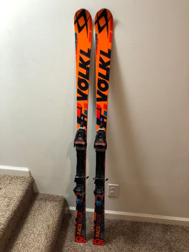 Volkl Racetiger GS race skis 161 cm w/bindings