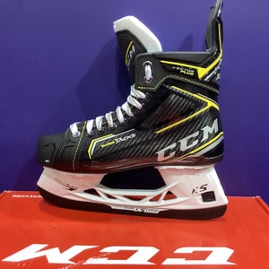 Junior New CCM Tacks Vector Plus Hockey Skates Regular Width Size 6.5