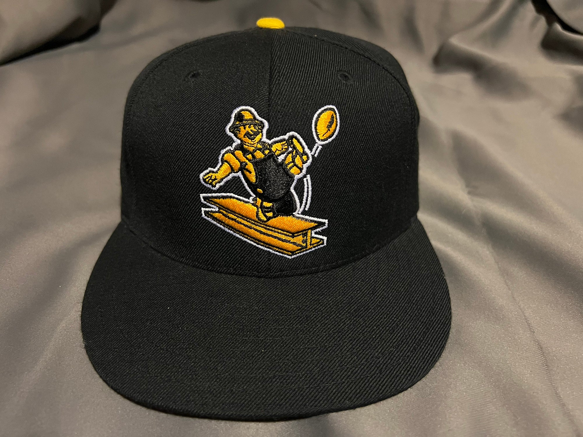 Exclusive Fitted Mitchell & Ness Pittsburgh Steelers Head Coach Crew M