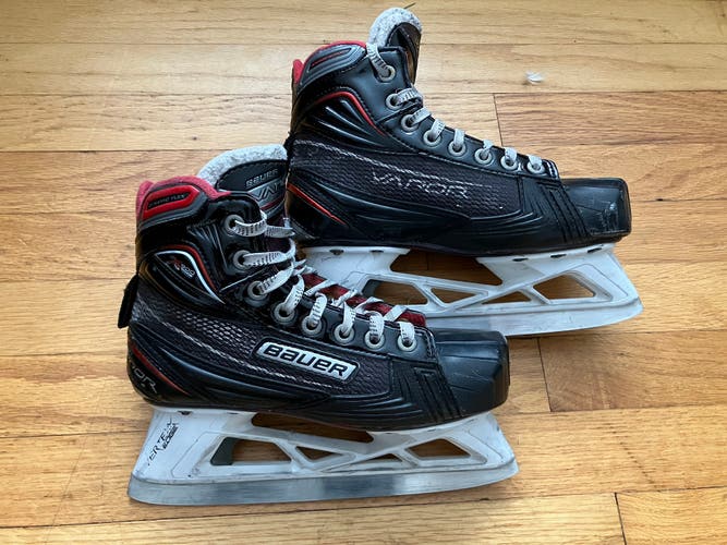 Used Bauer Regular Width  Size 4 vapor x900 Hockey Goalie Skates