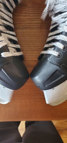 Senior Used CCM JetSpeed FT340 Hockey Skates Regular Width Size 9