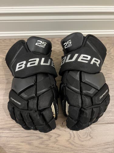 Bauer 15" Supreme 2S Pro Gloves