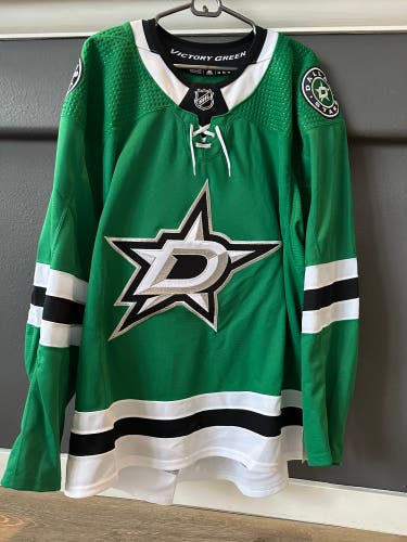 Dallas Stars Jersey (Made in Canada, Size 56)