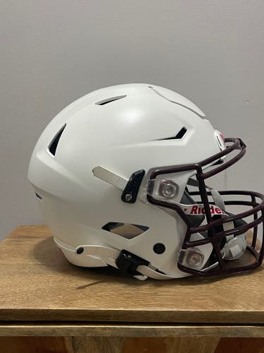 Used Medium Riddell SpeedFlex Helmet
