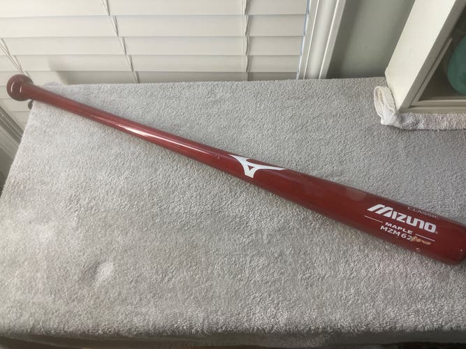 Mizuno Classic maple MZM62 32” Wood Bat