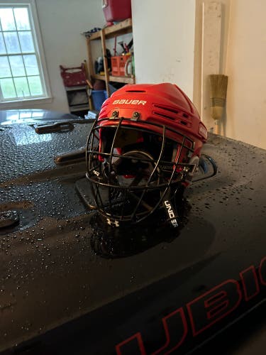 New Large Bauer Re-Akt 75 Helmet