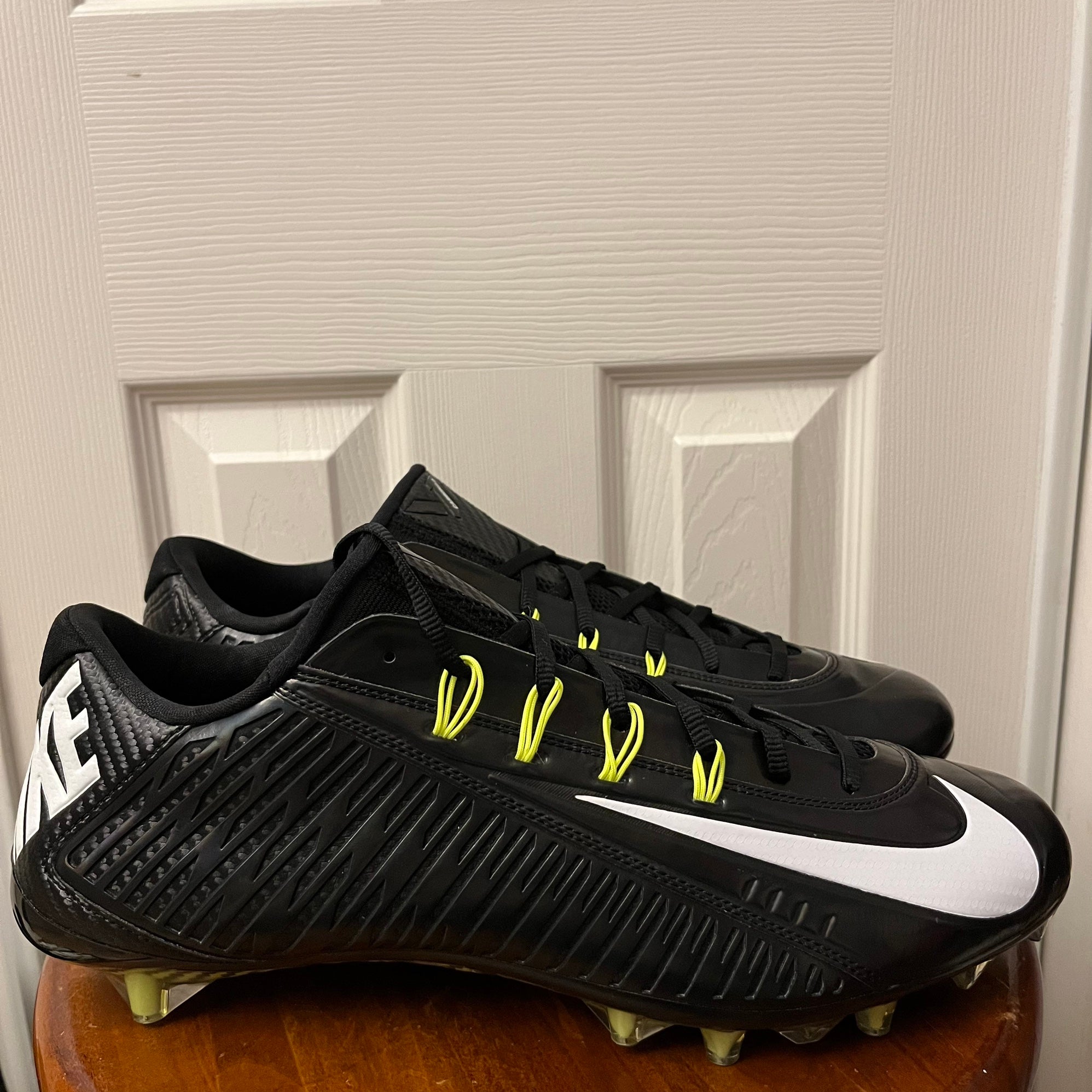 Nike Vapor Carbon 2014 Elite Men's Football Cleats 631425-100 MSRP $150 |