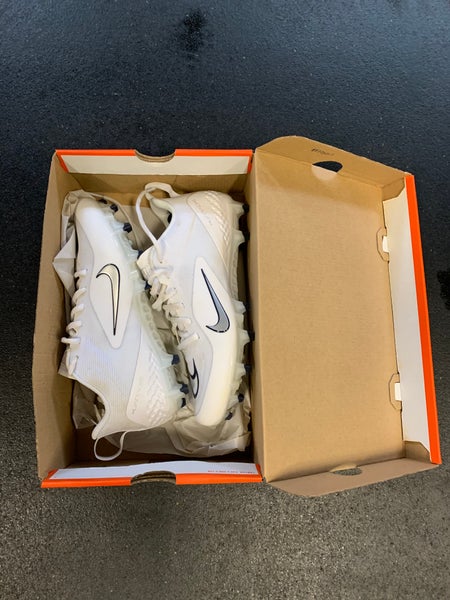 White Adult Used Men's Size 7.5 (Women's 8.5) Molded Cleats Nike Low Top Alpha Huarache 8 Pro