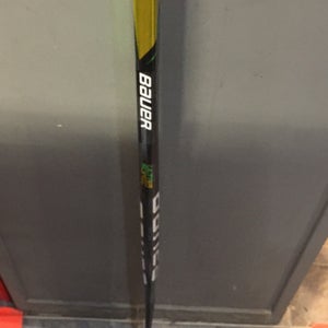 New Bauer Right Handed Supreme UltraSonic Hockey Stick