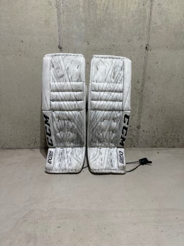 33”+1 CCM Extreme Flex 4 Goalie Leg Pads