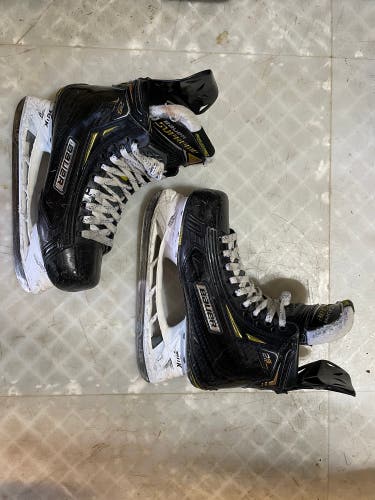 Used Bauer Regular Width  Size 3.5 Supreme 2S Pro Hockey Skates