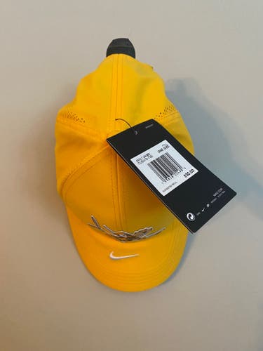 Golden Gopher NWT Adult Unisex One Size Fits All Nike Minnesota Hat