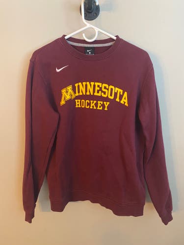 Slightly Used, Minnesota Gopher Hockey Crew Neck Sweatshirt - Medium
