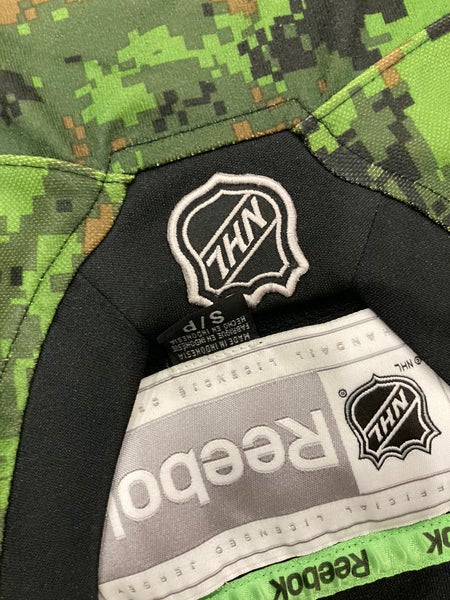 Washington Capitals Hockey Jersey - Adult Small - Camo Military
