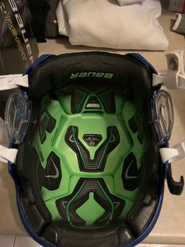 Bauer SR. HYPERLITE helmet Medium/royal blue