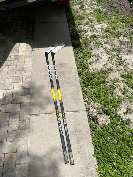 Senior Right Handed Super Tacks AS1 Toe Pattern Pro Stock Hockey Stick 2 Pack