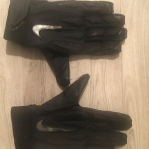 Black Used Adult XXL Nike D-TACK 6.0 Gloves